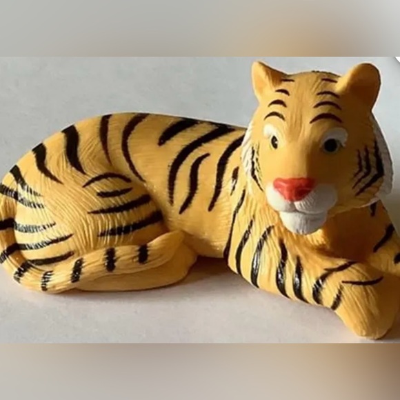1994 MEG M.E.G. Jungle Tiger in my Pocket Family COMPLETE 4 Cubs Mom Toy Figure - Picture 6 of 6
